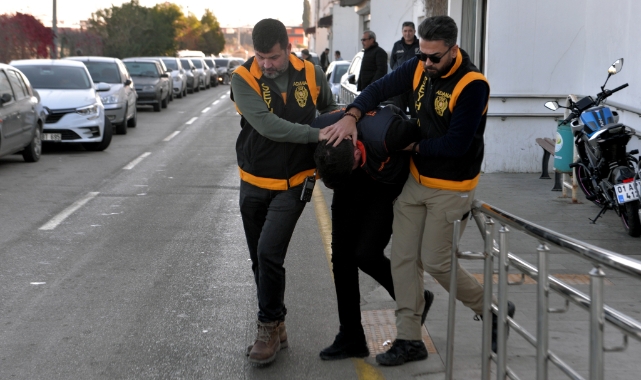 Doktoru bıçaklayan şahıs ifadesinde "El kol yaptı, küfür etti" dedi