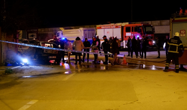 Edirne'de kaza sonrası alev alan otomobildeki 4 kişi yanarak öldü
