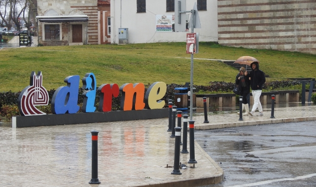 Edirne'de sağanak etkili oldu