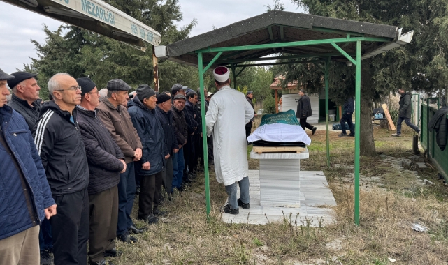 Edirne'deki kazada hayatını kaybeden 2 kişi Tekirdağ'da defnedildi