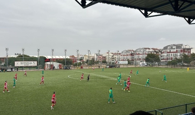 Edremitspor, kazanmaya devam ediyor