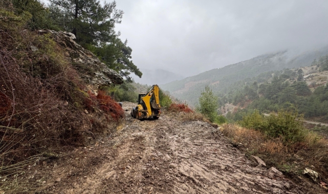 Efeler Belediyesinden yağış çalışmaları