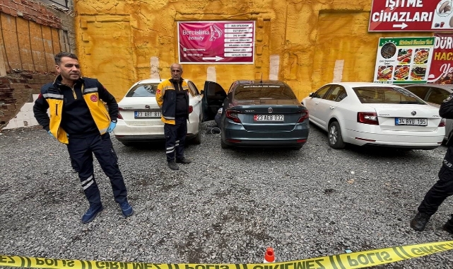 Elazığ’da bir kişi otomobil kapısının önünde ölü bulundu