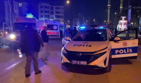 Elazığ’da hafif ticari araç ile polis aracı çarpıştı