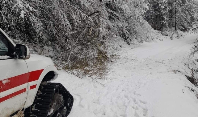 Elazığ'da karda mahsur kalan hasta hastaneye yetiştirildi!