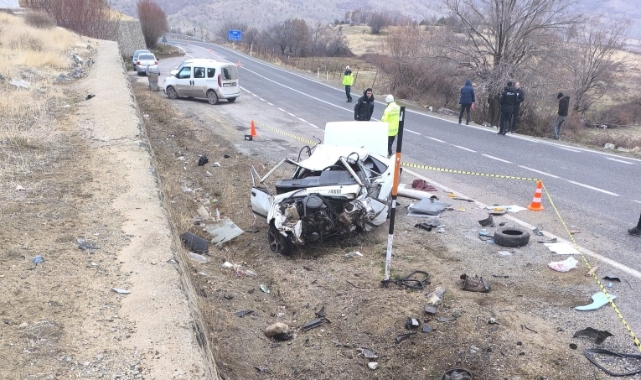 Elazığ’da otomobil duvara çarptı: 1 ölü