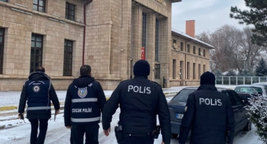 Erzincan'da kaçak Afganistan uyruklu şahıs yakalandı