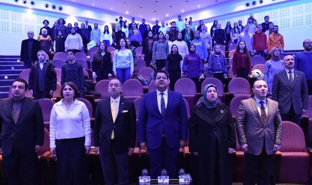 Erzurum’da ''Eğitim ve Bilişim Paneli'' düzenlendi.