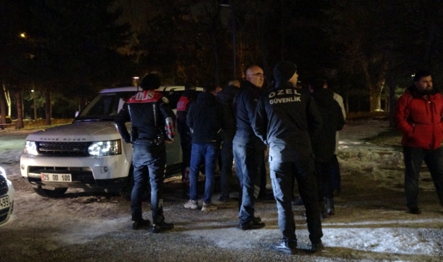 Erzurum'da okuldan kızını almak için gelen baba, aracında ölü bulundu