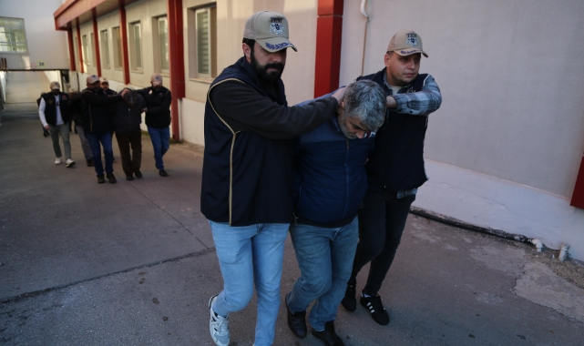 FETÖ'nün finansal yapılanması: Paralar kuryeler aracılığıyla taşınmış
