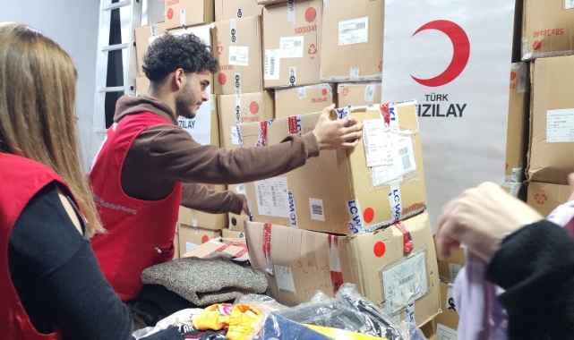 Filistinli Abdullah Kızılay gönüllüsü olarak destek oluyor