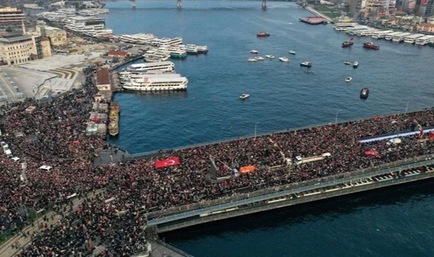 Galata Köprüsü'nde Gazze eylemi!