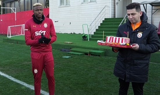 Galatasaray'da Osimhen’in doğum günü kutlandı