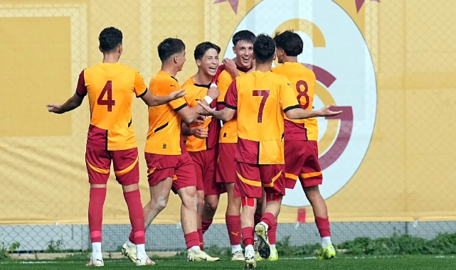 Galatasaray U17 Ligi'nde Fenerbahçe'yi 8-1 yendi!