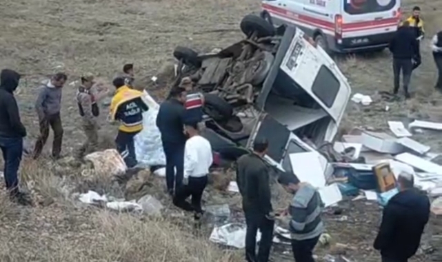 Gaziantep'te kontrolden çıkan minibüs şarampole uçtu: 1 ölü, 3 yaralı