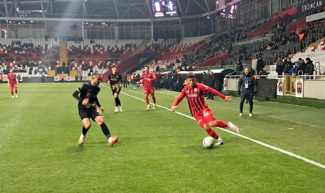 Gol düellosunun galibi Çorumspor oldu