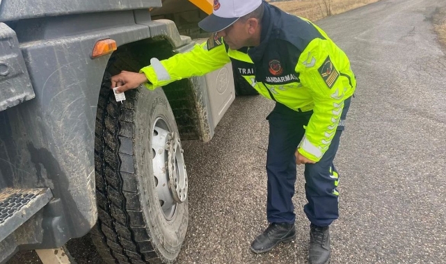Gölbaşı’nda kış lastiği denetimi yapıldı