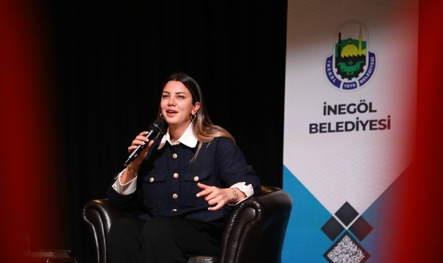 Gazeteci Fulya Öztürk İnegöl'de Ortadoğu notlarını anlattı