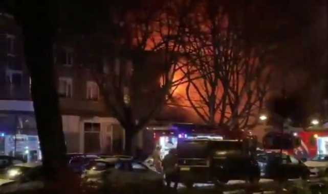Hollanda'da apartmanda patlama