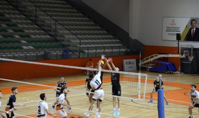 İnegöl Belediyespor set vermedi!