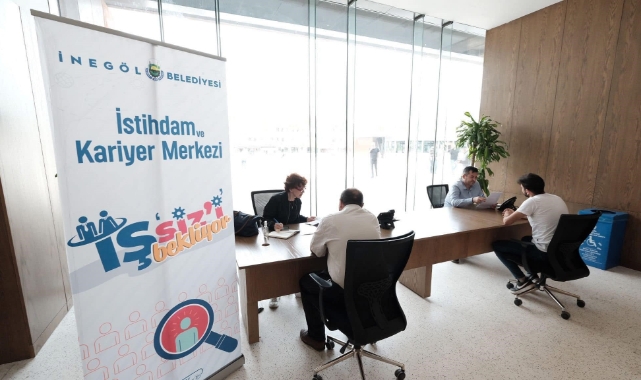 İnegöl'de İstihdam ve Kariyer Merkezi 2 bin 850 kişiyi iş sahibi yaptı