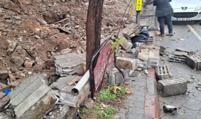 Kahramanmaraş’ta istinat duvarı çöktü