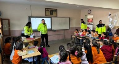 Karacabey'de öğrencilere trafik semineri