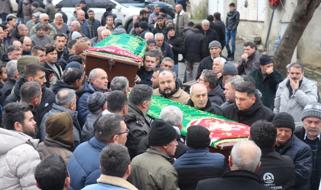 Kazada hayatını kaybeden aile son yolculuklarına yan yana uğurlandı