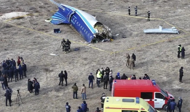 Kazakistan'daki uçak kazasından sağ kurtulan 7 kişi Azerbaycan'a getirildi
