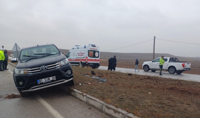 Kontrolden çıkan pikap takla attı
