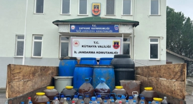 Kütahya'da jandarma 838 litre sahte alkol ele geçirdi