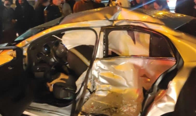 Mardin'de kamyonet ile otomobil çarpıştı: 2 yaralı
