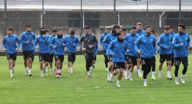 Menemen FK galibiyete hasret kaldı