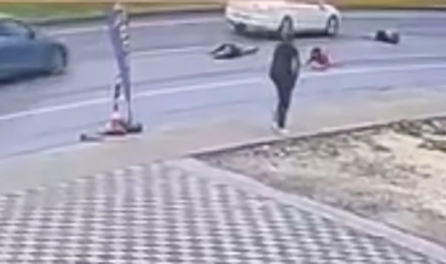 Mersin'de baba ve iki çocuğuna otomobil çarptı