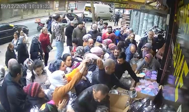 Mersin'de fiyatları indiren dükkanda izdiham oldu!