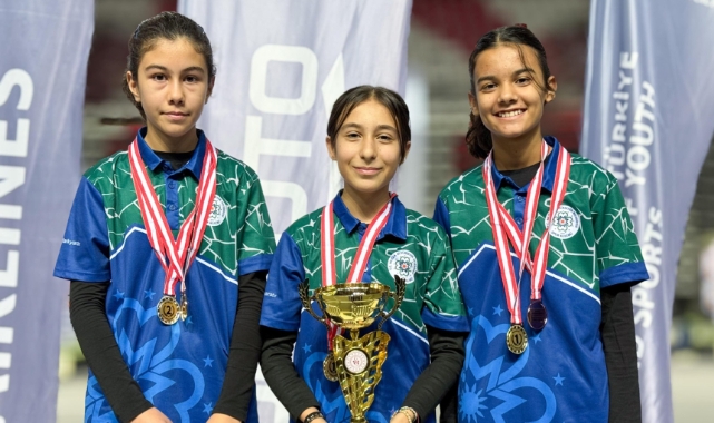 Muğla Büyükşehir U-13 okçuluk takımı Türkiye şampiyonu