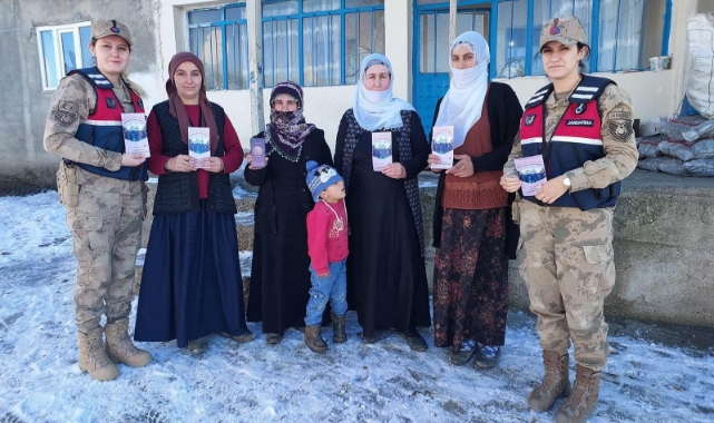 Muş’ta jandarmadan kadınlara güvenlik eğitimi: KADES tanıtıldı