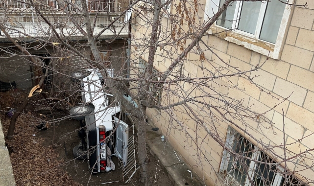Nevşehir’de otomobil evin bahçesine uçtu! 3 yaralı