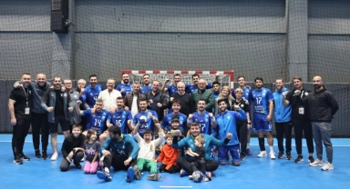 Nilüfer Belediyespor Erkek Hentbol Takımı'ndan evinde farklı galibiyet