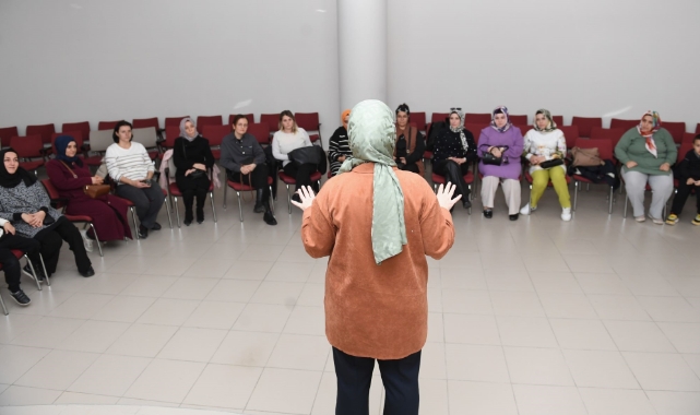 Osmangazi Belediyesinden “Kadın Olmak İletişimin Gücü” söyleşisi