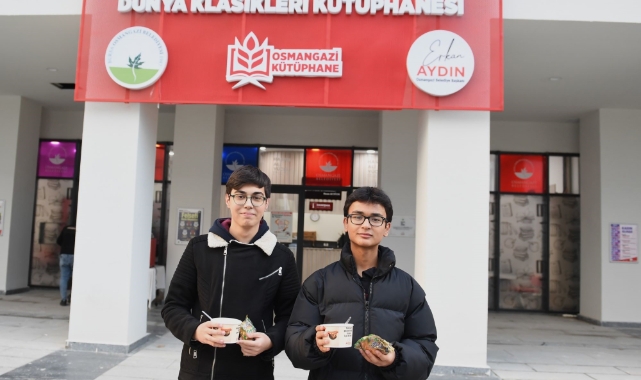 Osmangazi Belediyesinden kütüphanedeki öğrencilere ücretsiz çorba ikramı
