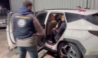 Osmaniye’de otomobilden 8 kaçak göçmen çıktı!