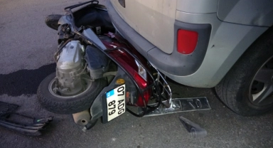 Otomobil ile motosiklet çarpıştı: 2 yaralı