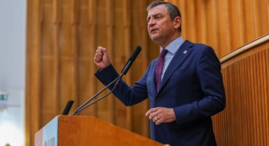 Özgür Özel:"Emekçiye yeniden kazık atmaya çalışıyorlar"