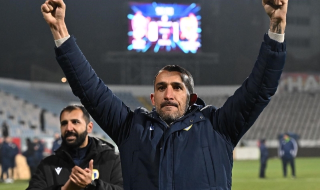 Petrolul Ploieşti teknik direktörü Mehmet Topal görevinden ayrıldı