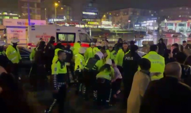 Polis otosuna çarptı, yakınları polise saldırdı! 4 polis yaralandı