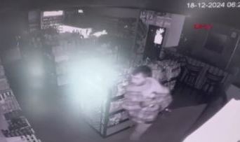 Polise bıçak çeken şahıs etkisiz hale getirildi
