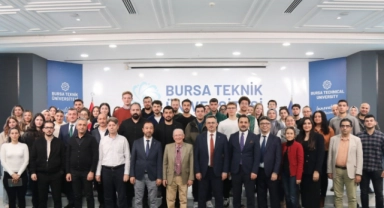 Prof. Dr. Hızıroğlu BTÜ'de 'Doğru Kariyer Planlaması ve ABD’de Yükseköğrenim Fırsatları'nı anlattı
