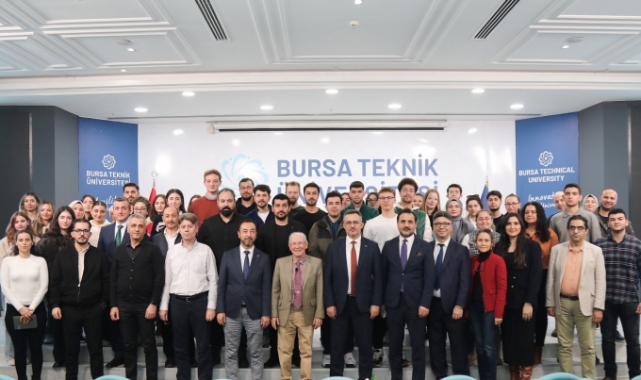 Prof. Dr. Hızıroğlu BTÜ'de 'Doğru Kariyer Planlaması ve ABD’de Yükseköğrenim Fırsatları'nı anlattı