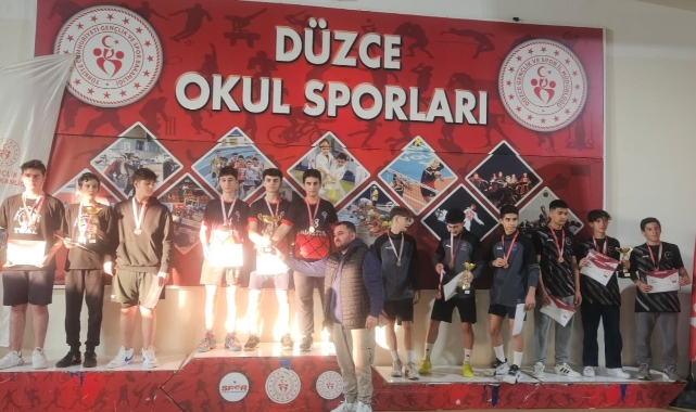 Raketlerin şampiyonları belli oldu